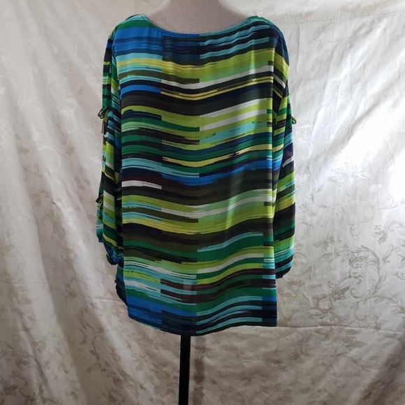 Investments Petite Blouse - Picture 2 of 5